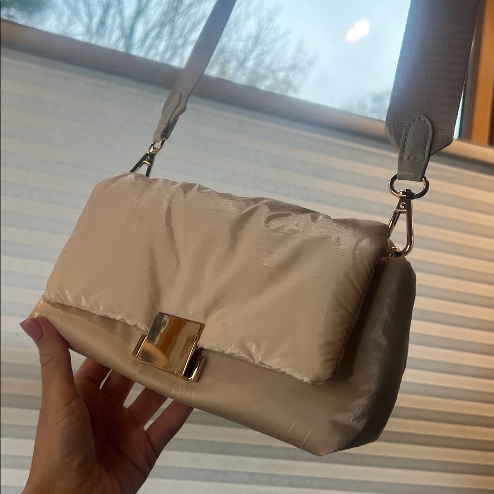 Elegant Cream Women's Bag